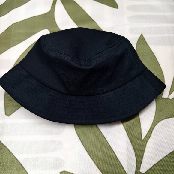 🍩ALO Yoga Bucket Hat | Women's Light Hat - Picture 2 of 3